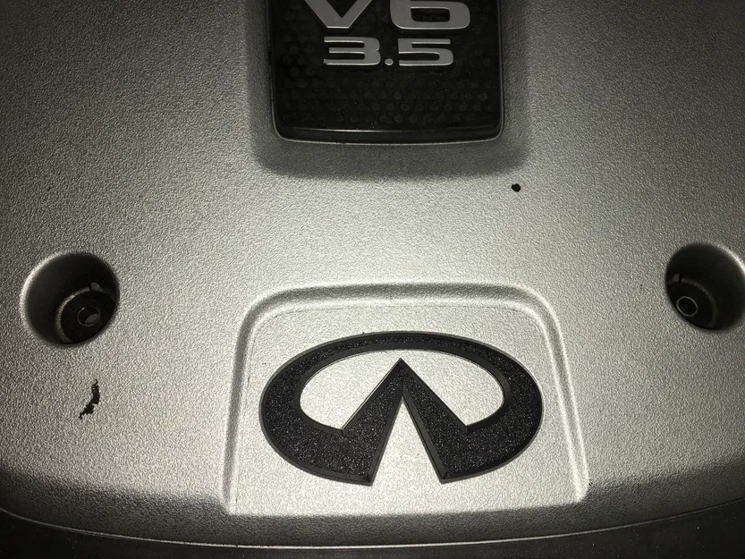 Logo Tem Vô Lăng Infiniti G35, G37, Động Cơ VQ35HR, VQ37HR - Image 1