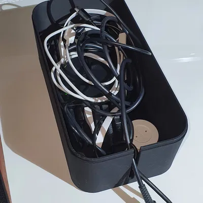 Hộp đựng cáp sạc USB