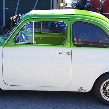 Mô hình xe Fiat 500 cổ điển