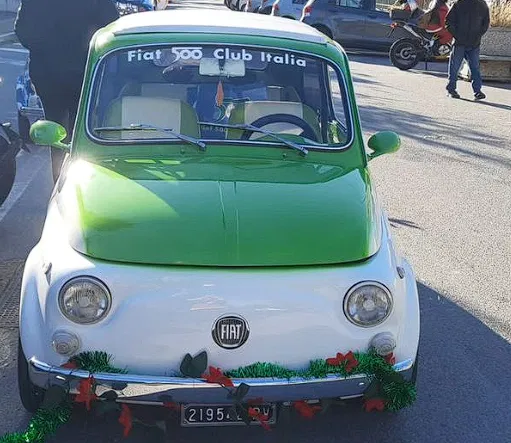 Mô hình xe Fiat 500 cổ điển - Image 4