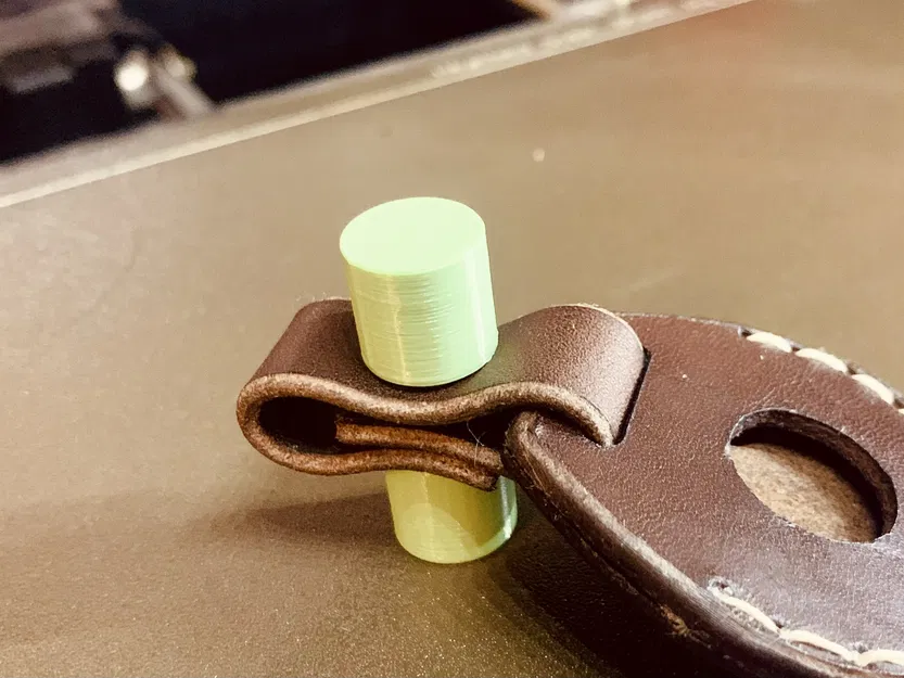 Dụng cụ đóng tán yên ngựa - Image 1