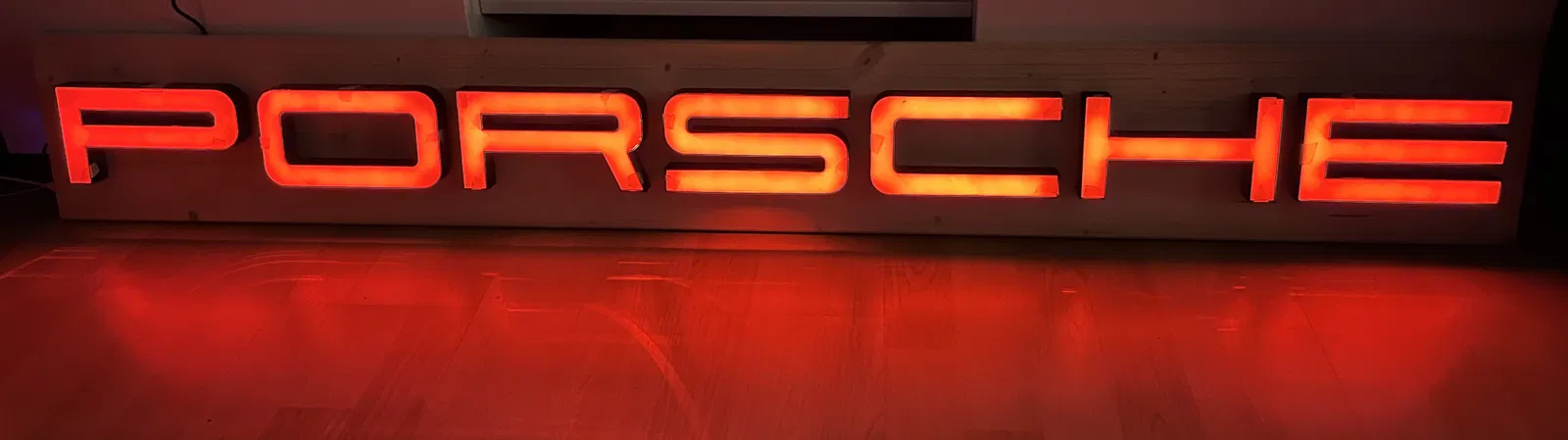 Logo Porsche LED - Image 1