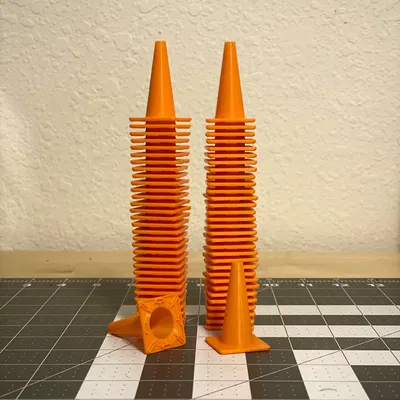 Nón Giao Thông Tỉ Lệ 1/10 Cao 18 Inch - Kiểu Tiết Kiệm - Đế Chi Tiết Cao