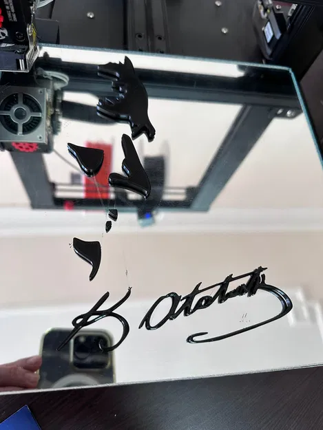 Hình bóng có chữ ký của Bác - Image 2