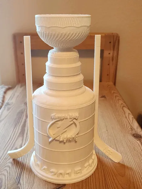 Mô hình Cúp Vô Địch Tampa Bay Lightning Kèm Gậy Khúc Côn Cầu - Image 1