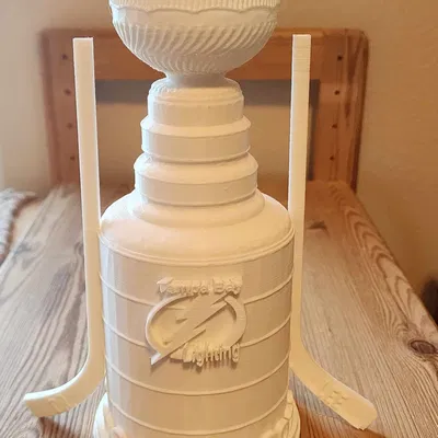 Mô hình Cúp Vô Địch Tampa Bay Lightning Kèm Gậy Khúc Côn Cầu