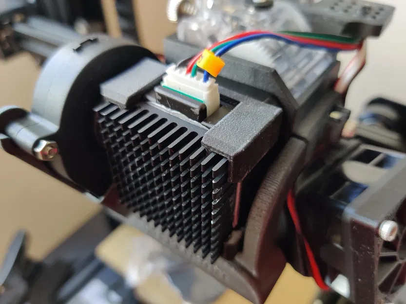 Kẹp Tản Nhiệt Cho Động Cơ NEMA17 - Image 1