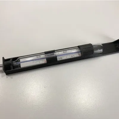 Vỏ Máy Làm Lạnh Nhanh Có Gắn Nhiệt Kế