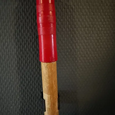 Giá đỡ chổi tùy chỉnh (openSCAD)