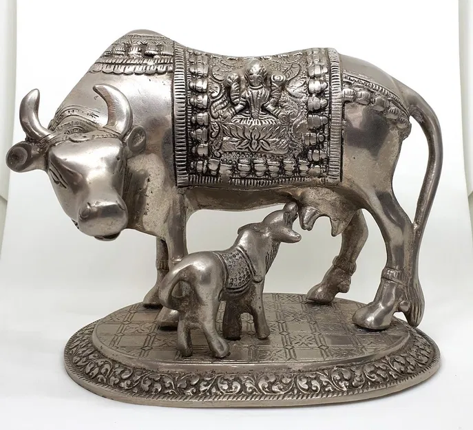 Bò Thần Cùng Bê Con - Image 8