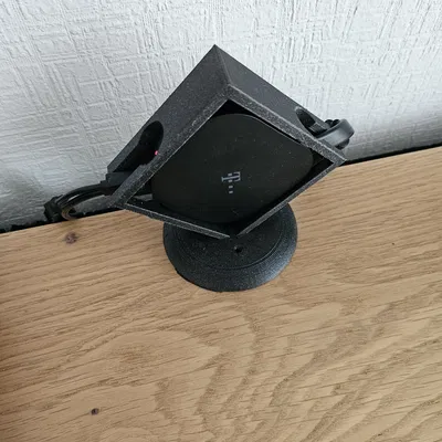 Chân đế cho ăng-ten TV Magenta và có thể cho cả Apple TV nếu chỉnh kích thước