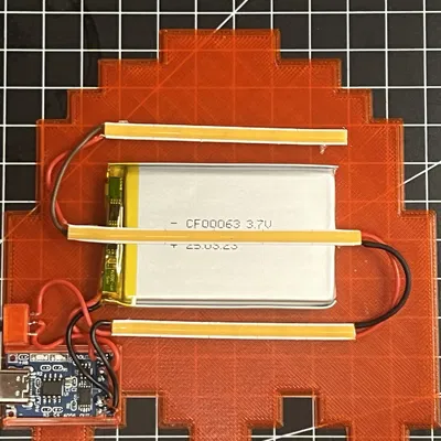 Ma Pac Man có gắn pin