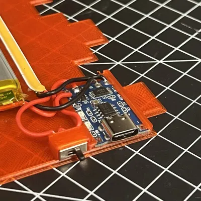 Ma Pac Man có gắn pin