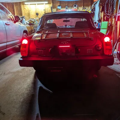 Giá Đỡ Đèn Phanh Thứ Ba Cho MG Midget