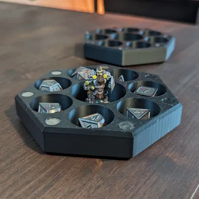 Hộp Anh Hùng: Hộp Đựng Mô Hình DnD và Xúc Xắc
