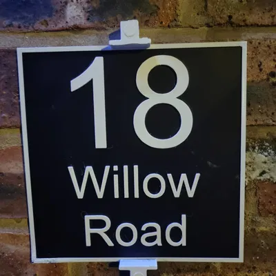 Ngàm gắn bảng hiệu nhà