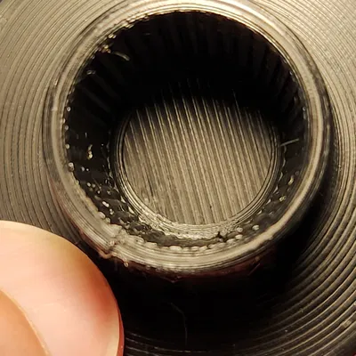 Đế Đựng Kem Đánh Răng Crest