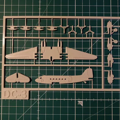 Mô hình DC-3 Kit Card - Biểu tượng Hàng không Vàng