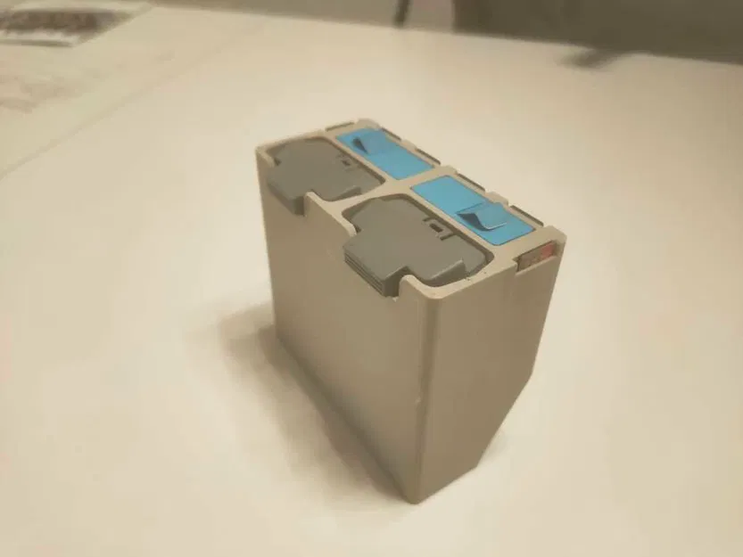 Hộp đựng pin cho 2 DJI Mini2, 2 GoPro Hero 9 và thẻ nhớ SD - Image 2