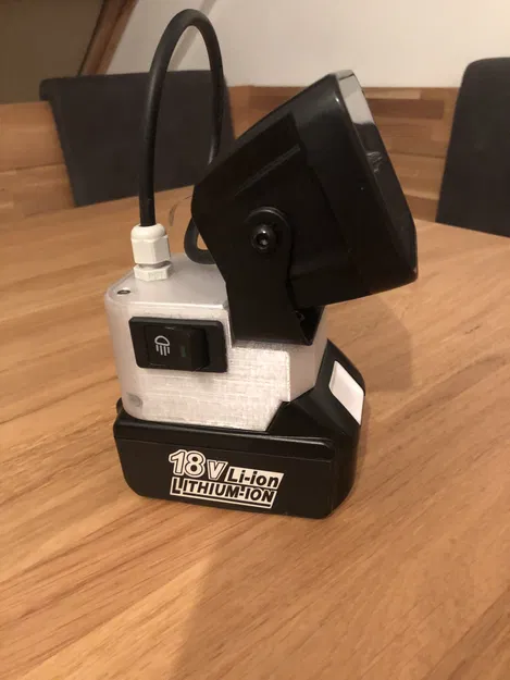 Chế Đèn Pin Makita Từ Pin 18V - Image 1