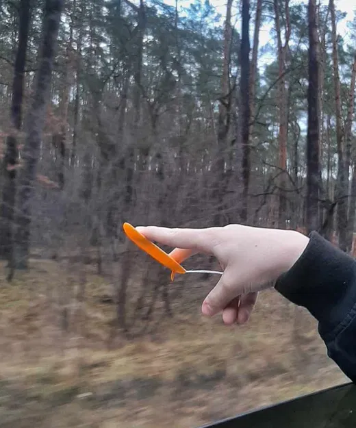 Ván Lướt Sóng Cho Ngón Tay (Finger Surf) - Image 1