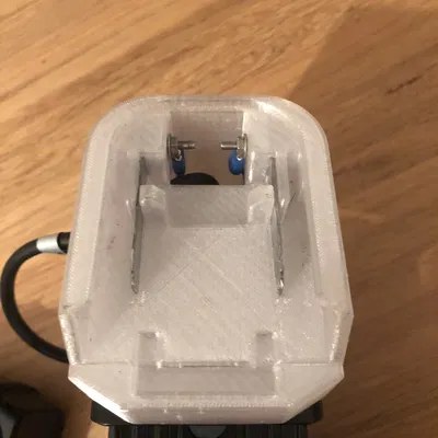 Chế Đèn Pin Makita Từ Pin 18V