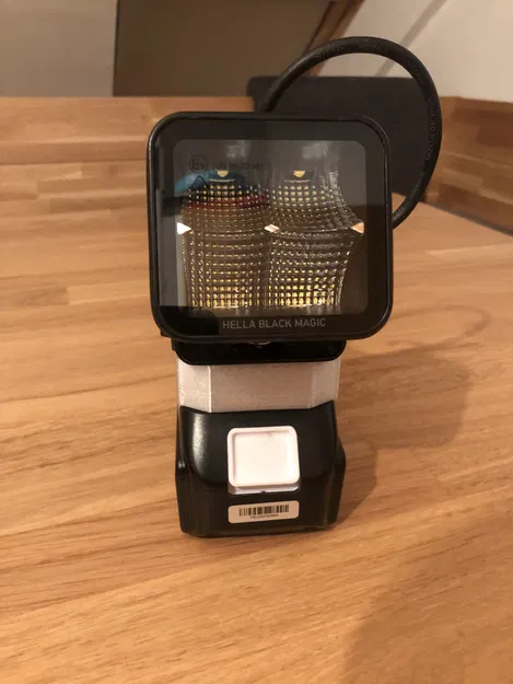 Chế Đèn Pin Makita Từ Pin 18V - Image 4