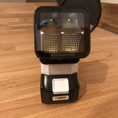 Chế Đèn Pin Makita Từ Pin 18V