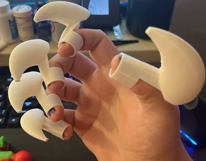 Móng Vuốt Ngón Tay - Image 1