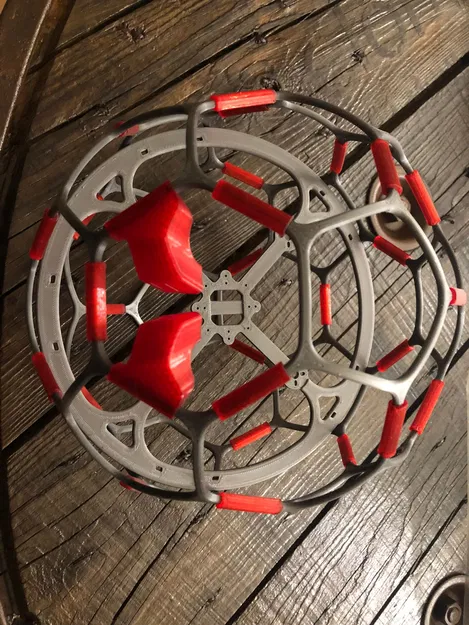 Mô Hình Đá Banh Bằng Drone Tự Làm - Image 1