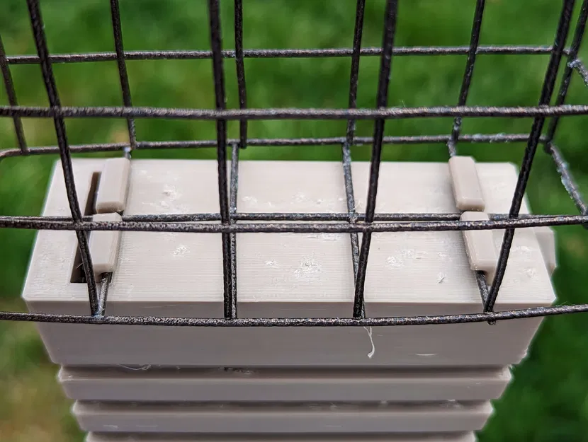 Nẹp Đuôi Cho Máng Mồi Khô - Image 3