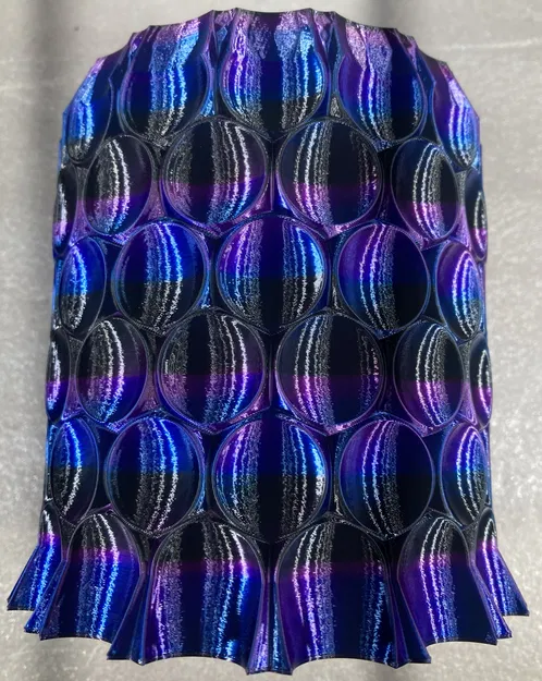 Bình Hoa Vòng Xoáy - Image 1