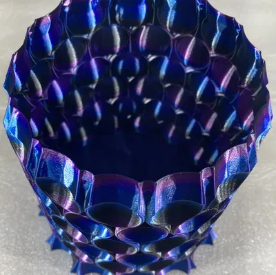 Bình Hoa Vòng Xoáy