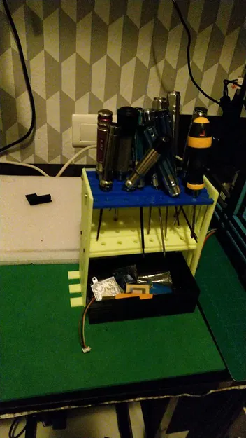 Chân đế để cờ lê, tua vít, cọ vẽ - Image 4