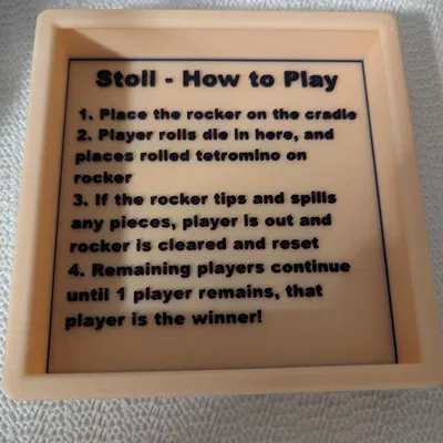 Stoli, Hướng dẫn cách chơi và hộp đựng xúc xắc