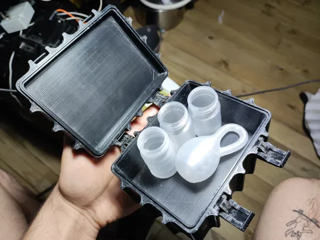 Hộp Cứng Chắc Phiên Bản NAV - Image 1