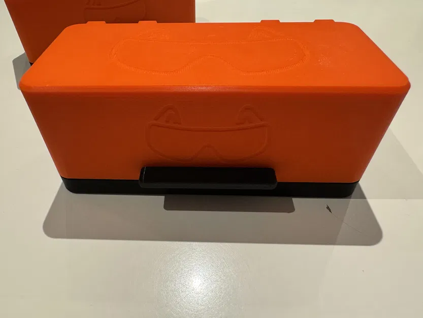 Hộp Đựng Kính Bảo Hộ - Image 1