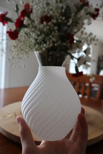 Lọ Xoắn Twister Vase - Image 1