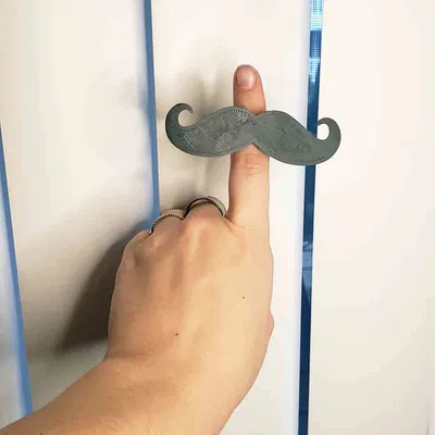 Nhẫn Kiểu Râu Moustache