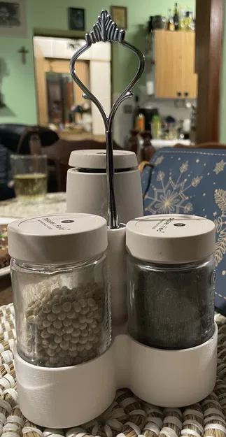 Thêm Một Cái Đế Giữ Cối Xay Tiêu Nữa - Image 1