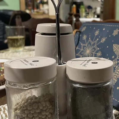 Thêm Một Cái Đế Giữ Cối Xay Tiêu Nữa