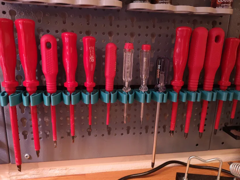 Giá đỡ tua vít gắn bảng pegboard Kuepper (lỗ euro) - Image 1