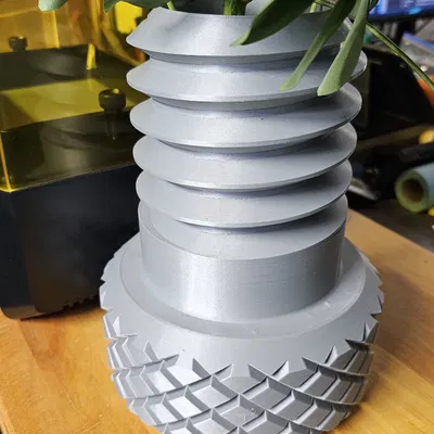 Chậu cây hình Thumbscrew