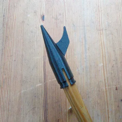 Móc treo đồ vào cán chổi