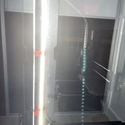 Giá đỡ dải đèn LED trong Tủ máy Prusa