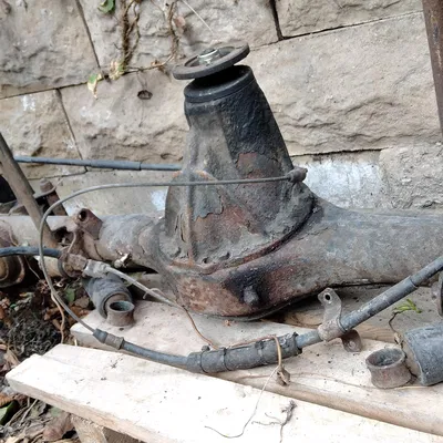 Nắp Che Ly Hợp Trục Sau Xe LADA