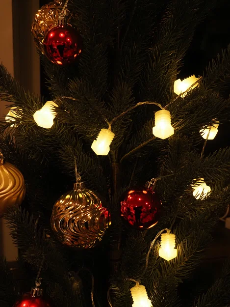 Trang Trí Cây Thông Noel Hình Vòi Phun LED - Image 1