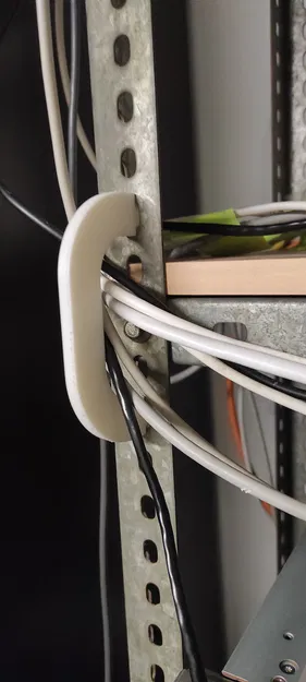 Kẹp Quản Lý Dây Cáp Cho Rack - Image 1