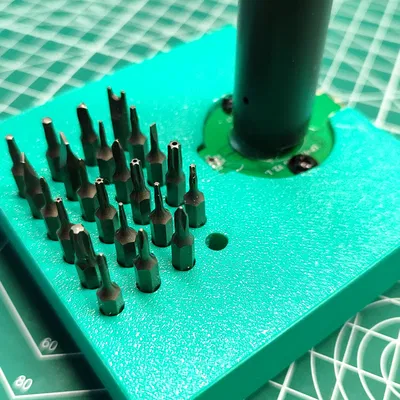 Đế Sạc Tua Vít Điện Tử Tương Thích Gridfinity