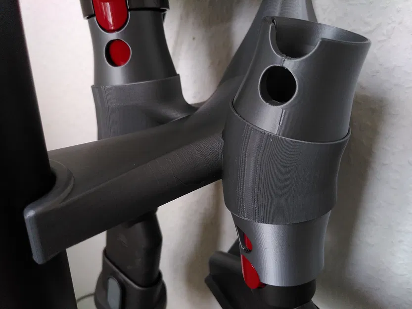 Giá Đỡ Phụ Kiện Máy Hút Bụi DYSON - Image 1